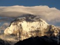 гора Даулагири в облаках