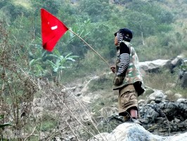 хлопчик з прапорцем" Не кидайте каміння"