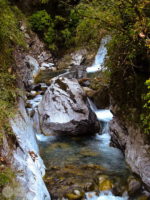 ручей питающий гидроэлектростанцию