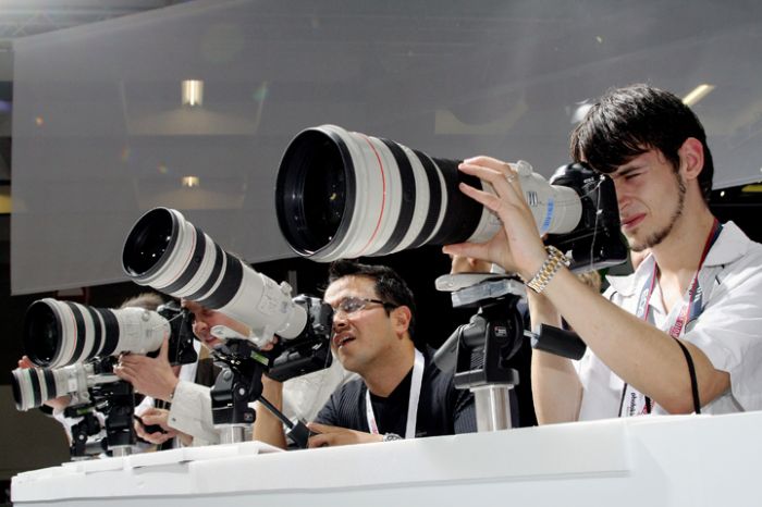 er hat ein solches (oder fast ein solches) Objektiv gekauft